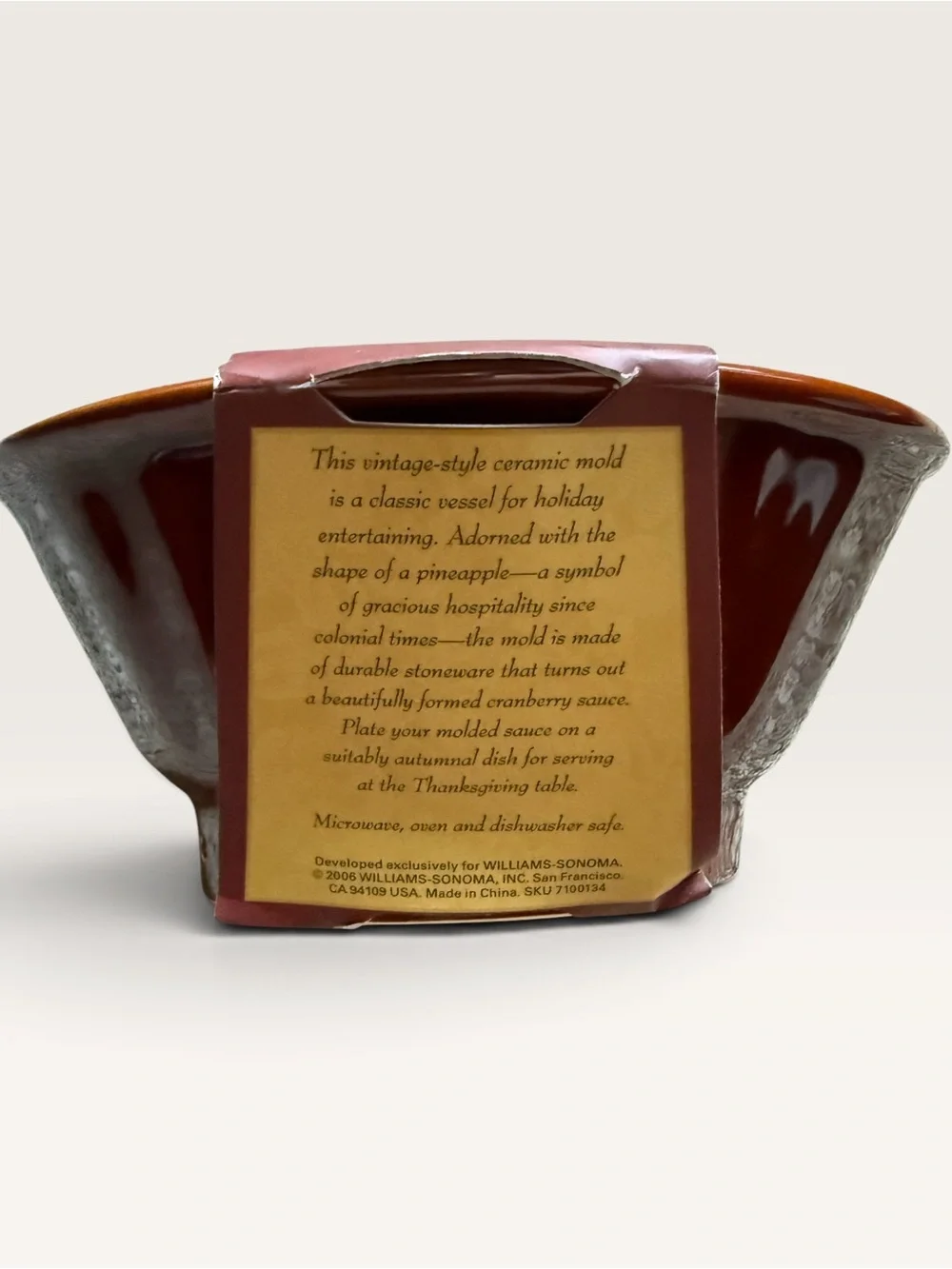 Williams-Sonoma Ceramic Cranberry Mold
